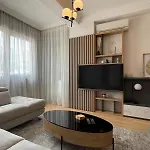 Luxury Seaside Apartment