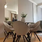 Luxury Seaside Apartment